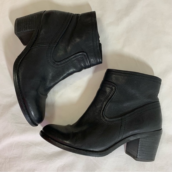 Arturo Chiang Black Leather Boots chunky heel, block heel, zipper, western, 6 - Picture 15 of 16